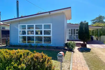Image de Charming Mid Century Bungalow- entire home