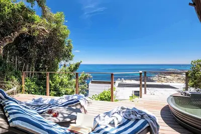 Image de Camps Bay 4 Bed Hot Tub Sea Views Rock Views