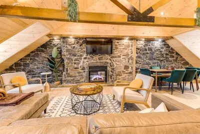 Image de Gorgeous 3 Bedroom 2-floor Old Quebec Townhouse