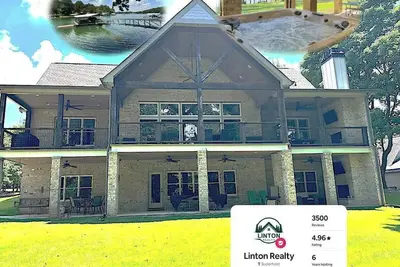 Image de Stunning Lake House w/ Hot Tub & Dock