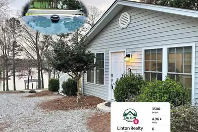 Wilderness - Lake, Dock, Hot Tub, Pet Friendly