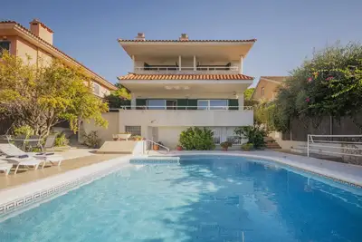 Image de Villa Sitges Camberra. 10 minutes/ pied des plages et du Centre by Weekly Villas