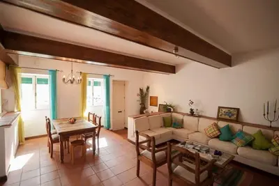 Charm House in the City Heart - Azorean Butler