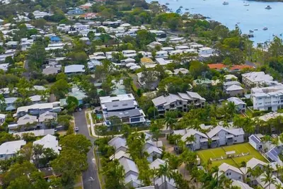 Image de Located in the heart of Noosaville in the tropical 'The Islander' resort