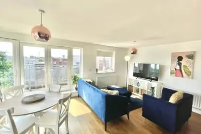 Image de Maidenhead - Stunning, Spacious - Three Bedrooms (Two Bath) Apartment