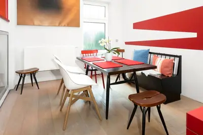 Image de Außergewöhnlich Stylische Ferienwohnung im Ortszentrum