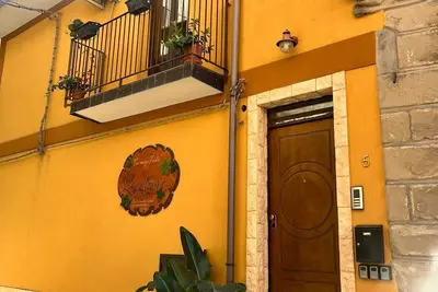Casa Vacanze \"Antico Borgo A Due Passi Dalle Gole Alcantara\" Appartamento Ulivo