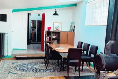 Image de loft calme et spacieux, très proche de la ligne 14 (métro)