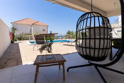 Image de Sunny hill apartment with  private pool  and magnificent seaview