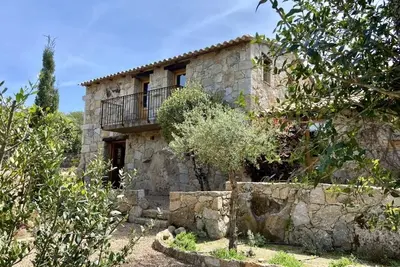 Image de Bergerie tout confort, piscine chauffée, cuisine d'été toute équipée, jardin
