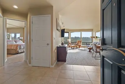 Image de Picturesque 2 Bdr in Resort w\/ Hot Tub, Onsite Amenities!