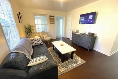 Image de The Reed / Modern • Refined • Cozy • Contemporary