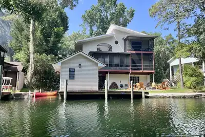 Image de The Manatee Lodge is Homosassa's best kept secret