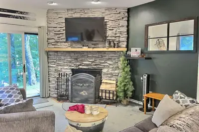 Image de Bearmont- Pool, HotTub, FirePit, Ac, Gym, Sauna