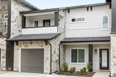 Lone Star Escape- 4 bedroom Getaway!
