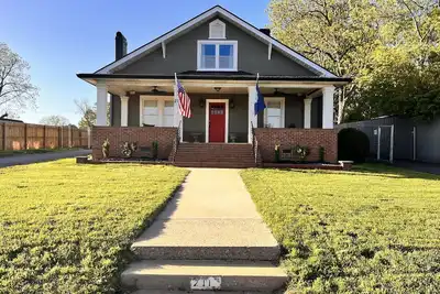Image de Historic Downtown Easley Home