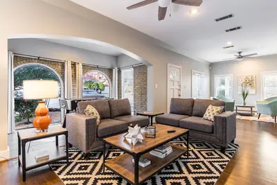 Image de Lower Greenville Estate: Roomy 2-Bedroom Retreat