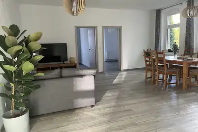 Image de Unsere Bergstadtwohnung Liegt in Zentraler Lage von Freiberg mit Parkplatz