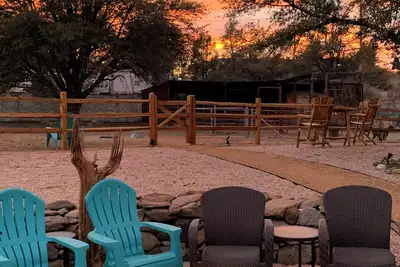 Image de Shanti Ranchette - Bring the Horses and the Family!