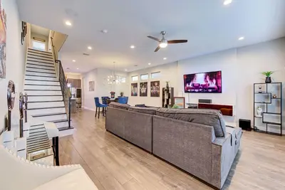 Image de Luxury Townhouse in Greater Fifth Ward!