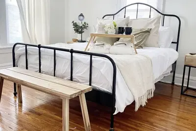 Image de Stylish and Comfy Home Near Nationwide Childrens Hospital