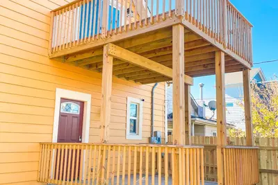 Image de Spacious Home w/ King Suites - Hangout Loft with Balcony - Close to Downtown!