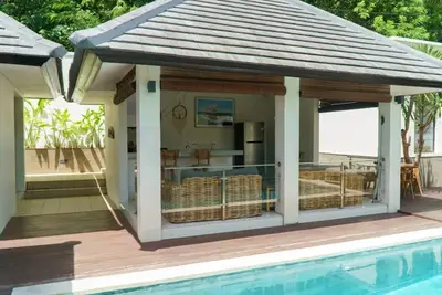 Image de 3 br villa across from Thomas beach, Uluwatu.