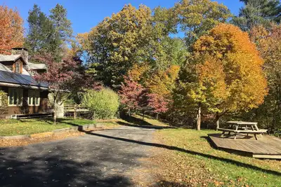 Image de New Listing Woodstock secluded mountain retreat with beautiful pool and sauna.