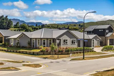 Image de Remarkable Mountain View - 4 Bedroom Home