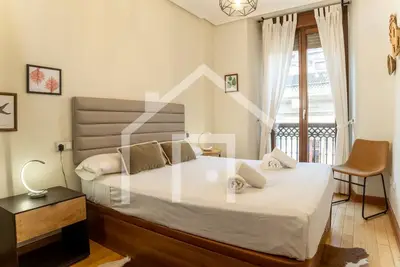 Image de Appartement-Appartement-Sdb privée avec baignoire-Vue ville
