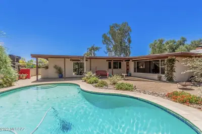 Image de Modern Desert Home with Pool & Arizona Mountain Views