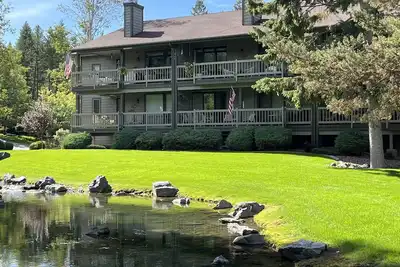 Image de Best Value. Large 2 Bedroom Condo in Bigfork, Montana. Perfect Summer Getaway!