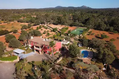 Image de Villa Monsebo by Slow Villas, with pool, tennis court, and minigolf
