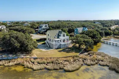 Image de Berry by the Bay | 1600 ft to the beach