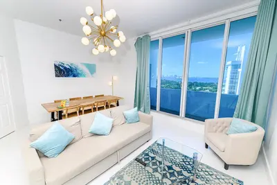 Image de PentHouse Balcony Bayfront