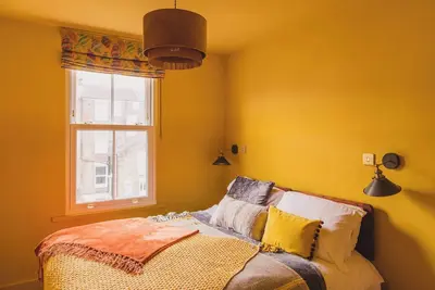 Image de Quirky Artistic Home | Walk to Beach & Galleries