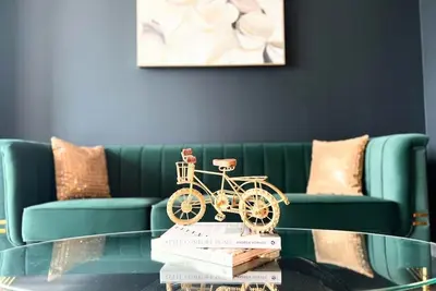 Image de Chic Penthouse Ballston King Bed