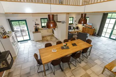 Image de Exklusives Freistehendes Reethaus mit Eigenem Garten