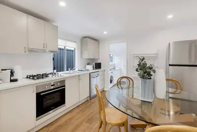 Image de Stylish Alexandria Terrace – Walk to dining and shops