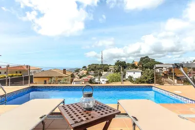 Image de Villa moderne avec piscine et vue mer à Lloret de Mar