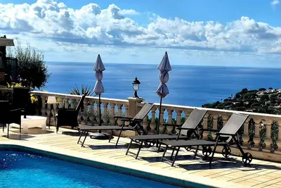 Image de Villa Bambi, increíble chalet con espectaculares vistas al mar y piscina privada