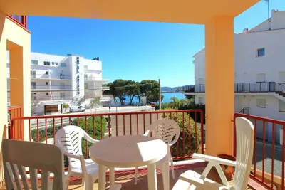 Image de Girona Ii 1-4 porta 8 - Apartamento enfrente de la playa Grifeu.