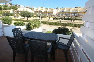 Image de Appartement ensoleillé à 50m de la plage de Grifeu avec terrasse et jardin, proche centre de Llançà