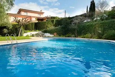 Image de Appartement Lumineux avec Jardin, Piscine et Parking à 600m de la Plage du Port de Llançà