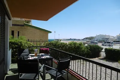 Image de Puig D'Esquer - Apartamento en planta baja y tres dormitorios en Llançà