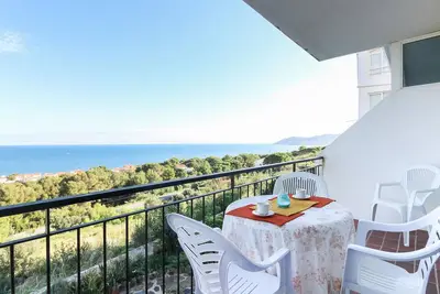 Image de Apartamento Llancà vacaciones. Apartamento con vistas al mar