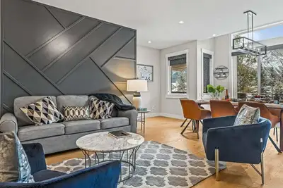 Image de New! Oberhofen by Ssr Top View Hot Tub 5br