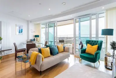 Image de Panoramic balcony luxury condo