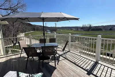 New Heights - 4Bd 2Ba, King, Pet Friendly, Close to Everything!