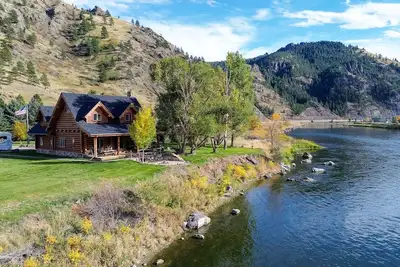Image de 'River Front Ranch' Montana Retreat: Fishing Haven